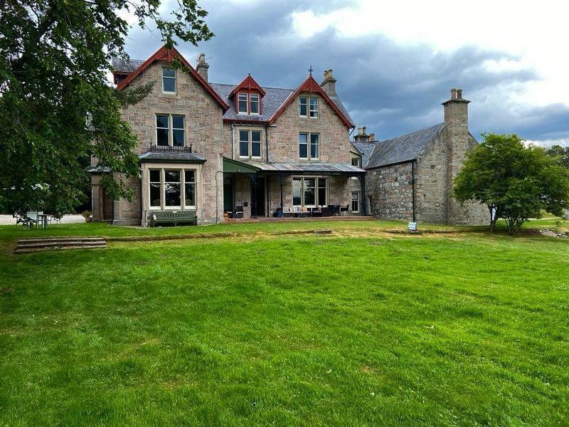 Dalrachney Lodge Hotel Carrbridge Exterior foto
